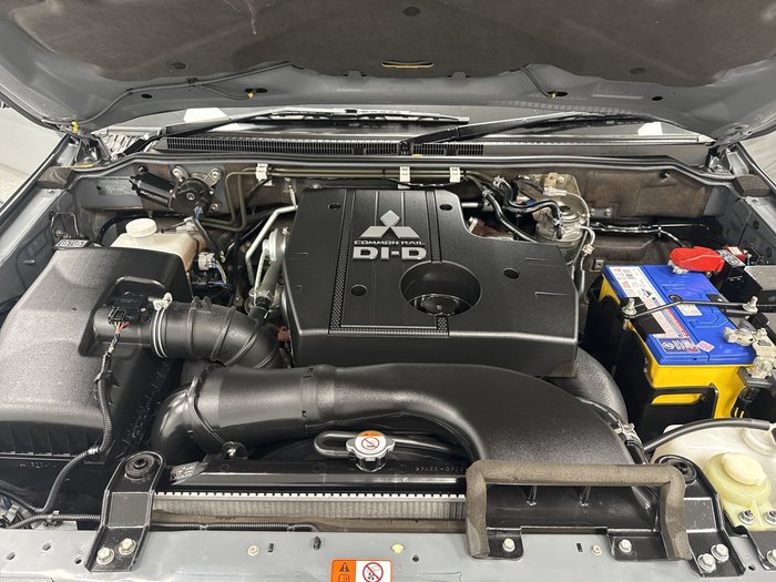 2019 Mitsubishi Pajero GLX