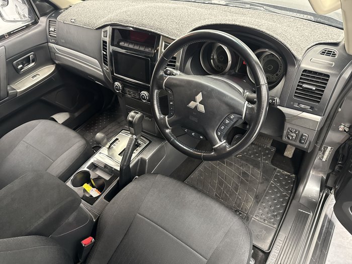 2019 Mitsubishi Pajero GLX