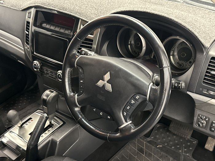 2019 Mitsubishi Pajero GLX
