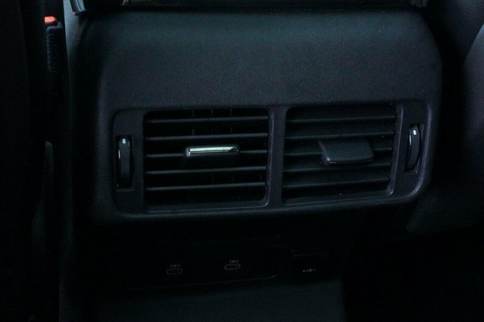 2024 Land Rover Range Rover Velar P400 Dynamic SE