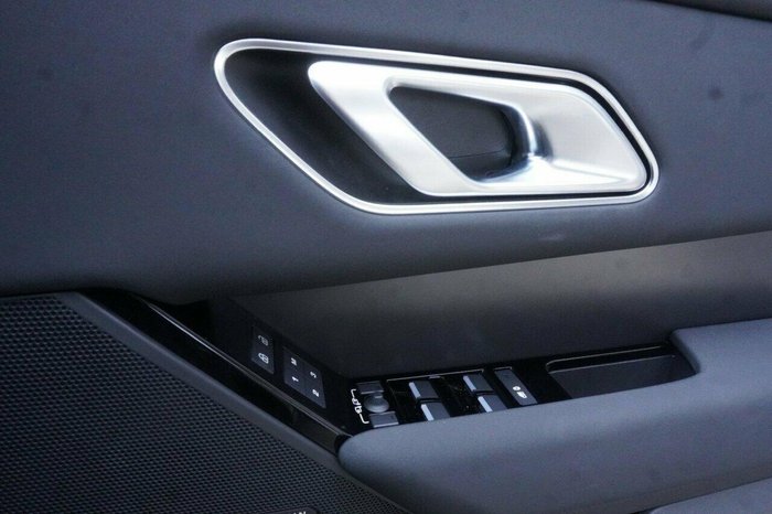 2024 Land Rover Range Rover Velar P400 Dynamic SE