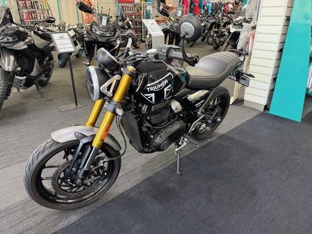 2024 Triumph Speed 400 Speed Four Black
