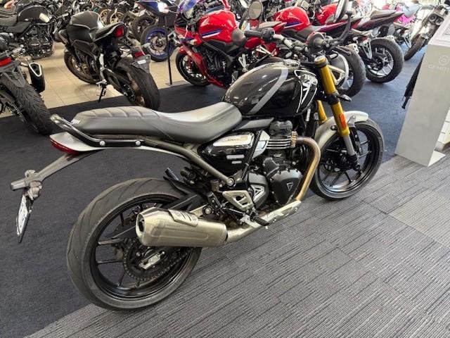 2024 Triumph Speed 400 Speed Four Black