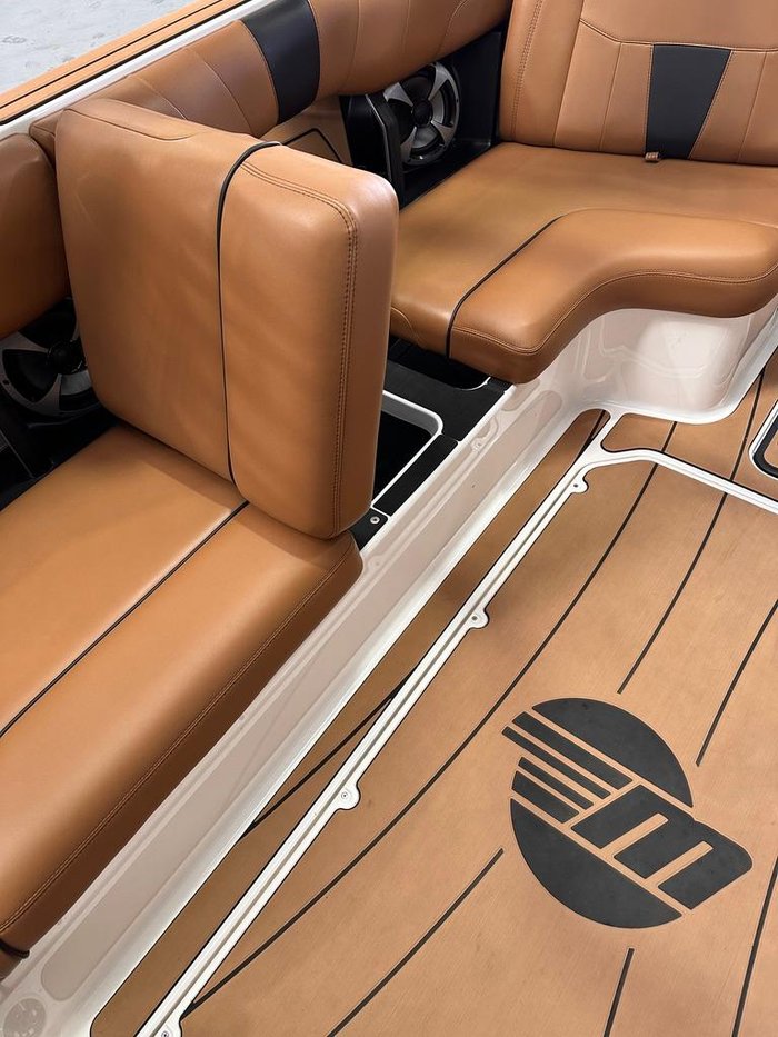 2021 Malibu Wakesetter 23 LSV