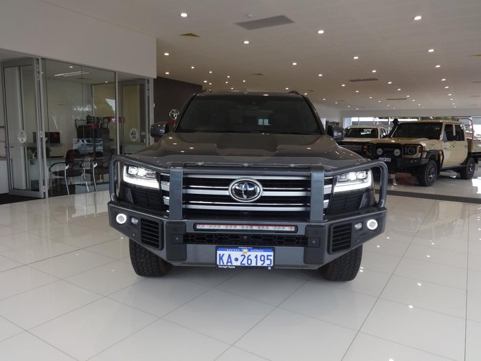 2023 Toyota Landcruiser VX
