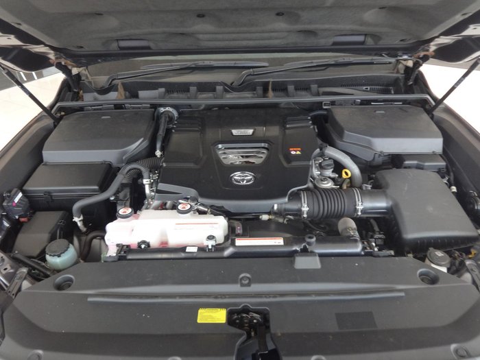 2023 Toyota Landcruiser VX