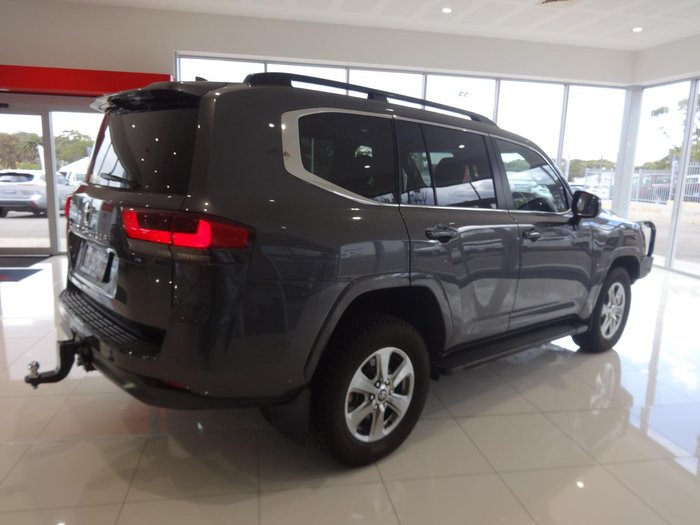 2023 Toyota Landcruiser VX