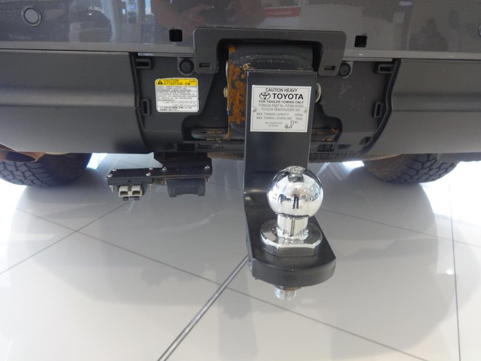 2023 Toyota Landcruiser VX