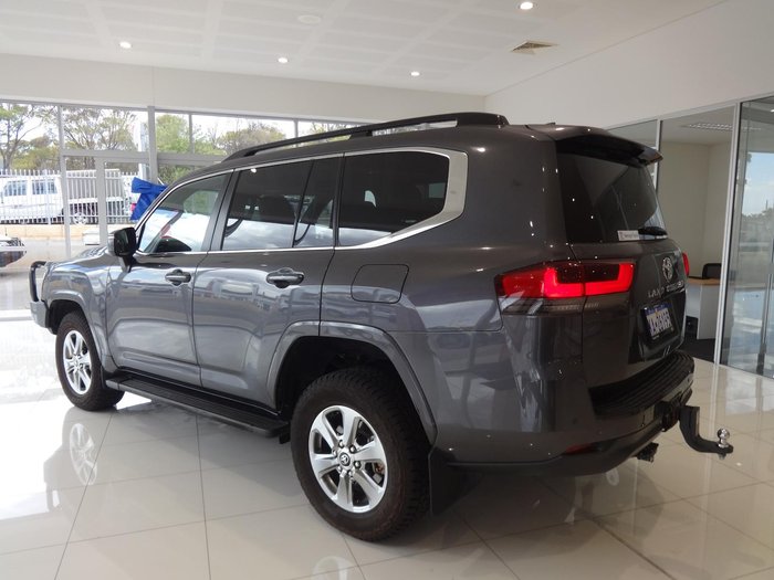 2023 Toyota Landcruiser VX