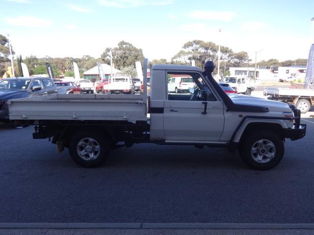 2022 Toyota Landcruiser GXL