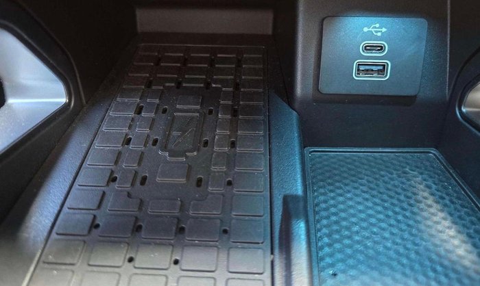 2025 Ford Everest Platinum