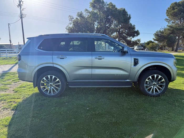 2025 Ford Everest Platinum