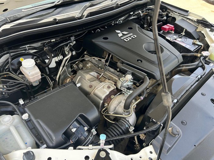 2019 Mitsubishi Triton GLX ADAS