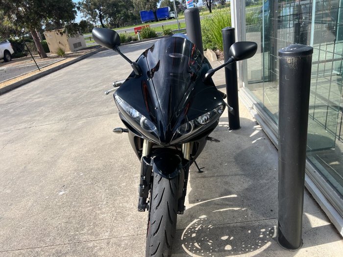 2005 Yamaha YZF-R1 BLACK