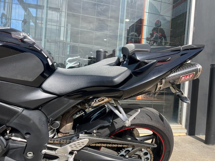 2005 Yamaha YZF-R1 BLACK