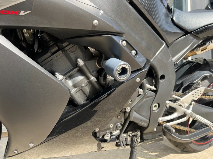 2005 Yamaha YZF-R1 BLACK