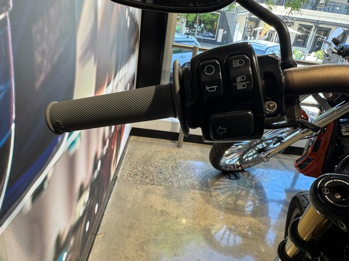 2015 Harley-Davidson Dyna Street Bob 103 (FXDB 103) Dyna