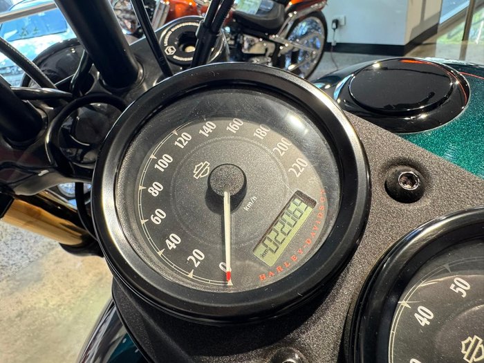 2015 Harley-Davidson Dyna Street Bob 103 (FXDB 103) Dyna