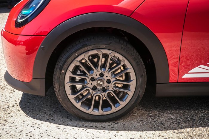 2025 MINI Cooper S Favoured