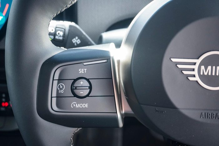2025 MINI Cooper S Favoured