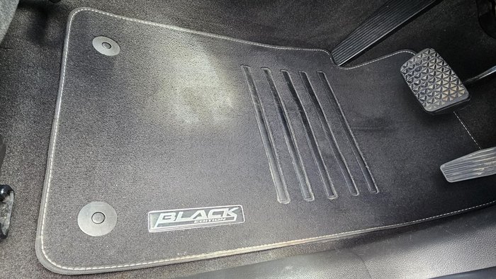 2016 Holden Commodore SS Black VF Series II MY16 Slipstream Blue