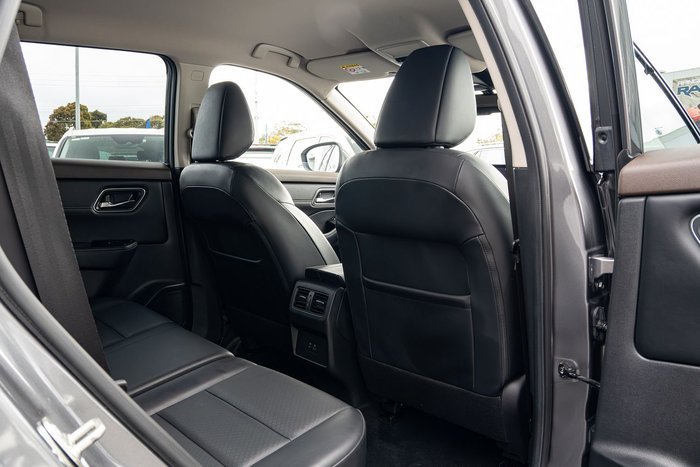 2024 Nissan X-TRAIL ST-L