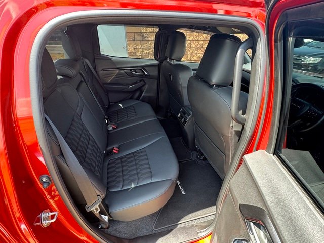 2024 Isuzu D-MAX 2024 Isuzu D-Max 4X4 Crew Cab UTE BLADE 3.0L Automatic (TOR4034) TOR4034 Sunstone Orange (595)