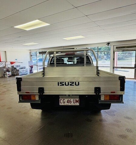 2024 Isuzu D-MAX 2024 Isuzu D-MAX 4x4 Crew Cab Chassis LSM 3.0L Automatic Mercury Silver (568)