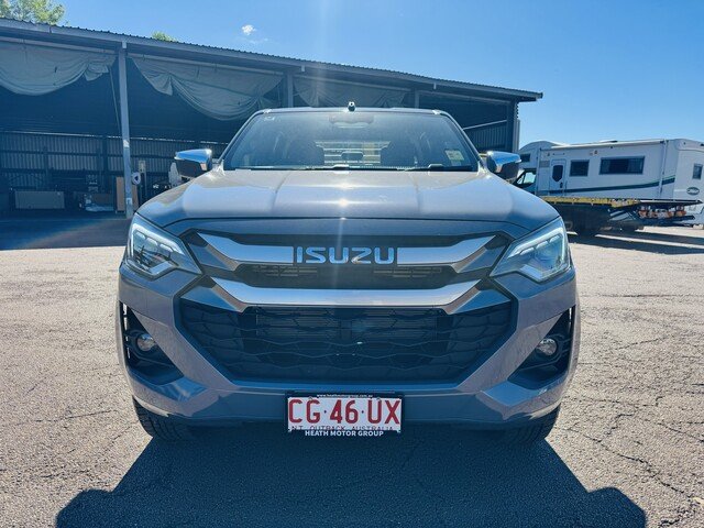 2025 Isuzu D-MAX 2024 Isuzu D-Max 4X4 Crew Cab Chassis-3.0L Turbo Diesel Automatic 92025 Build) Granite Grey (588)