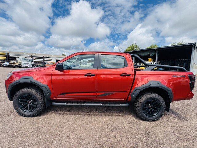 2025 Isuzu D-MAX 2024 Isuzu D-Max BLADE - 4X4 Crew Cab Ute - 3.0L TD Automatic Sunstone Orange Mica (595)