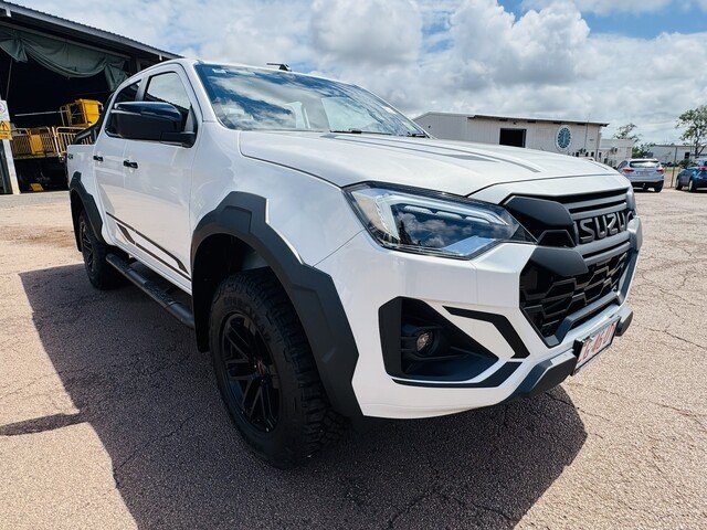 2025 Isuzu D-MAX 2024 Isuzu D-Max 4X4 Crew Cab UTE BLADE 3.0L Automatic Moonstone White (575)