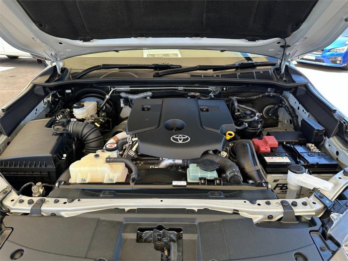 2022 Toyota Hilux SR