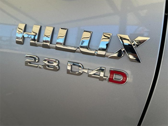 2022 Toyota Hilux SR