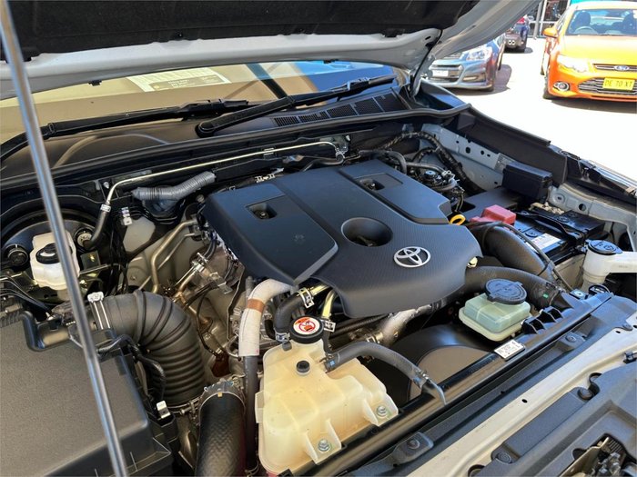 2022 Toyota Hilux SR