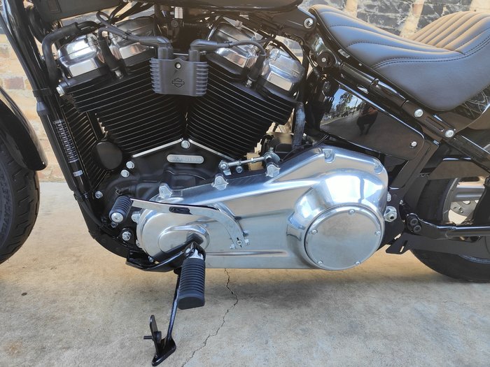 2023 HARLEY-DAVIDSON SOFTAIL STANDARD 107 (FXST) ROAD BLACK