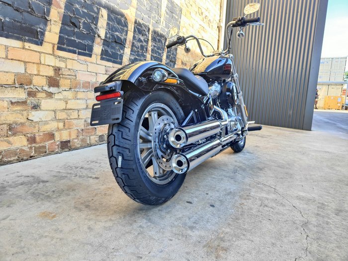 2023 HARLEY-DAVIDSON SOFTAIL STANDARD 107 (FXST) ROAD