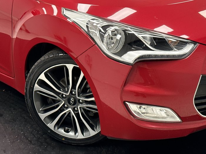 2015 Hyundai Veloster (No Badge)