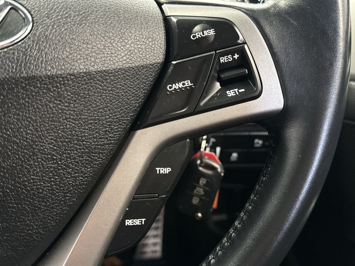 2015 Hyundai Veloster (No Badge)