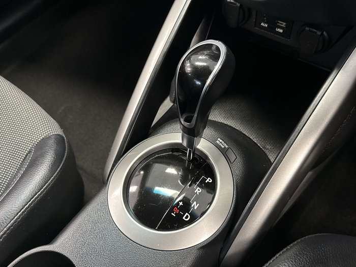 2015 Hyundai Veloster (No Badge)