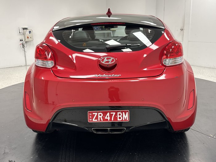 2015 Hyundai Veloster (No Badge)