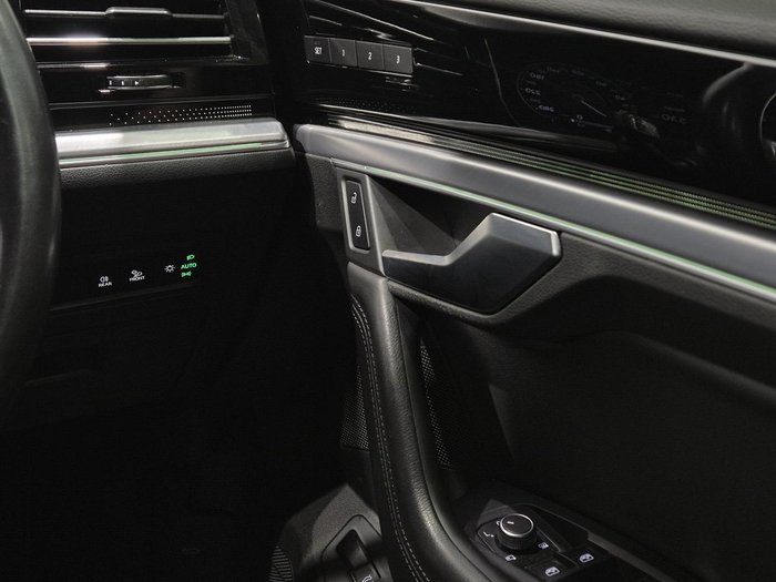 2021 Volkswagen Touareg 210TDI Elegance