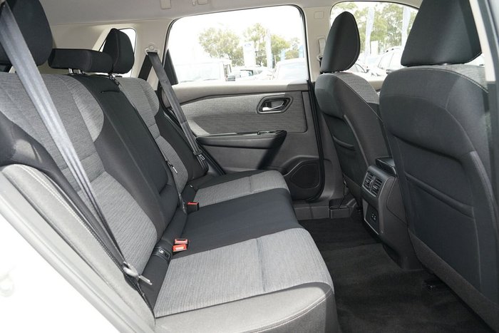 2023 Nissan X-TRAIL ST