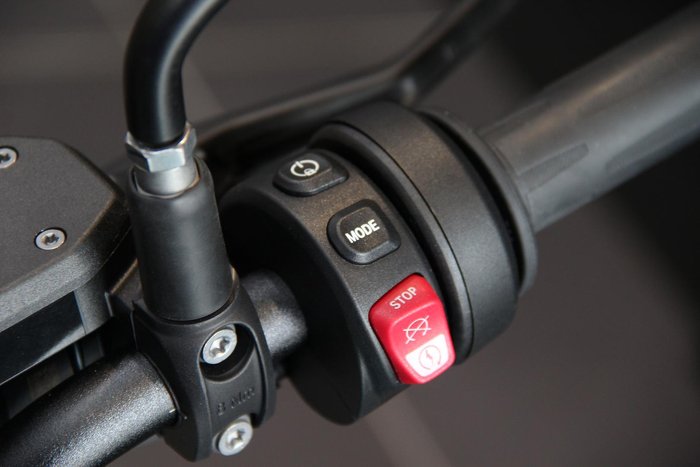 2025 BMW R 1300 R R 1300 Blue