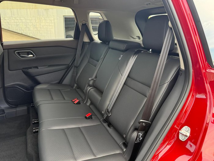 2025 Nissan X-TRAIL ST-L e-POWER