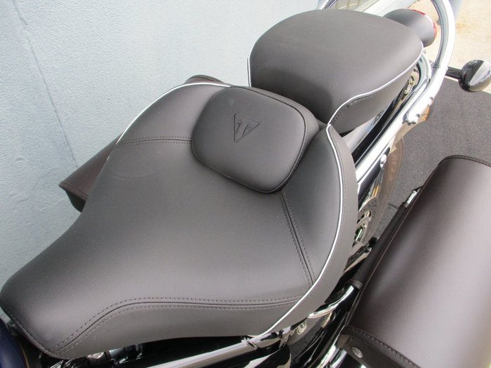 2024 Triumph BONNEVILLE SPEEDMASTER BLUE