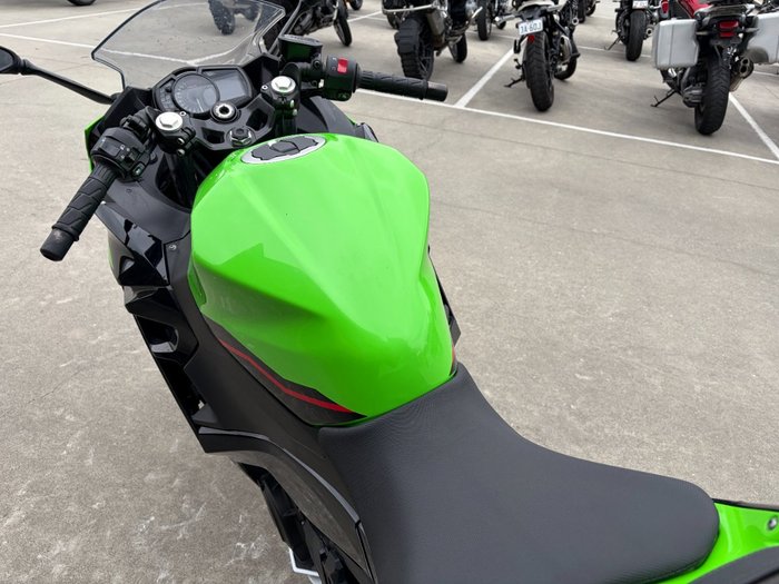 2022 Kawasaki NINJA 400 Black