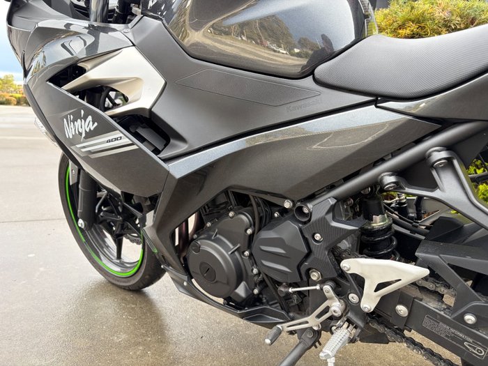 2022 Kawasaki NINJA 400 Black