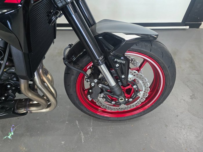 2024 Kawasaki Z900 (ZR900) Red