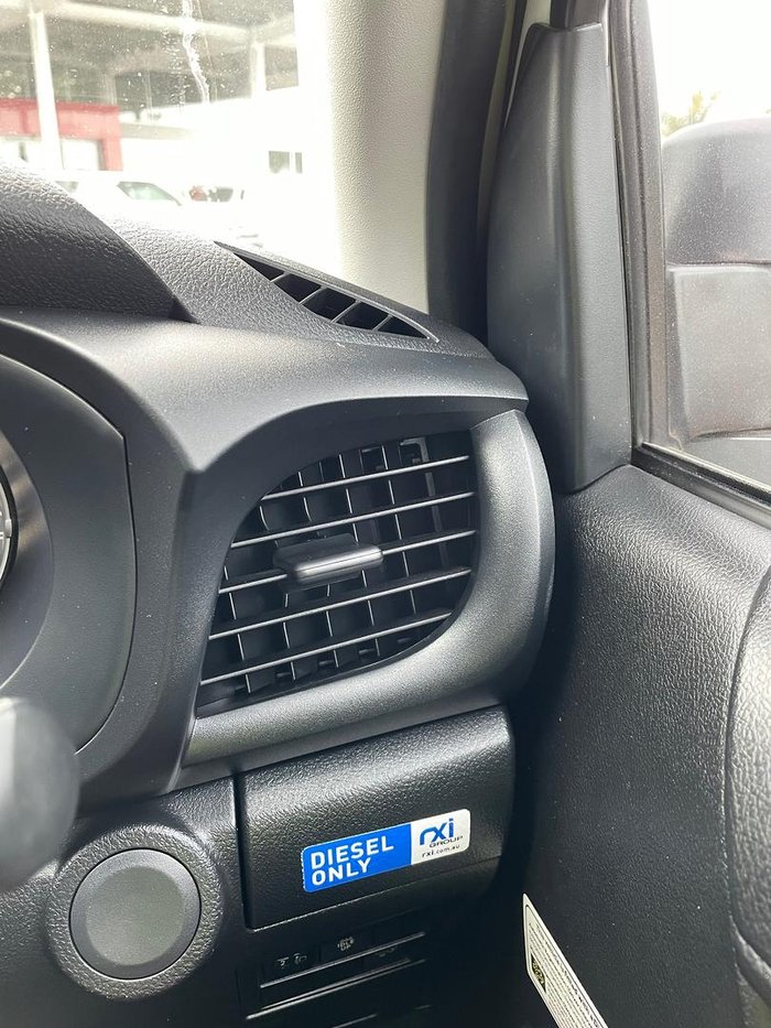 2022 Toyota Hilux SR