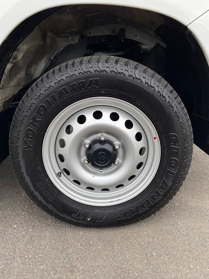 2022 Toyota Hilux SR